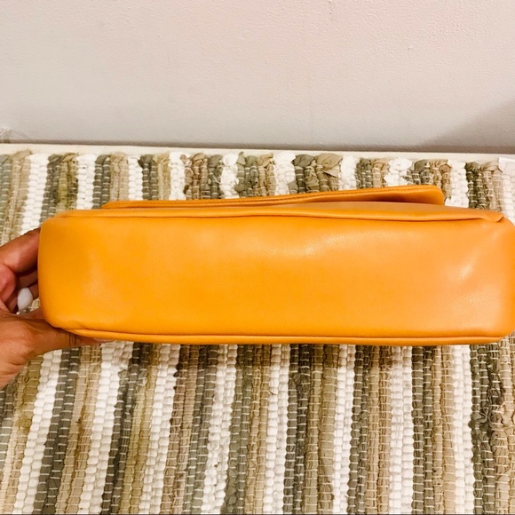 Tahari ‘Mango Tabitha’ clutch/crossbody/shoulder vegan leather. NWT - Picture 11 of 16